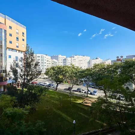 Modern With Garage And Pool Appartamento