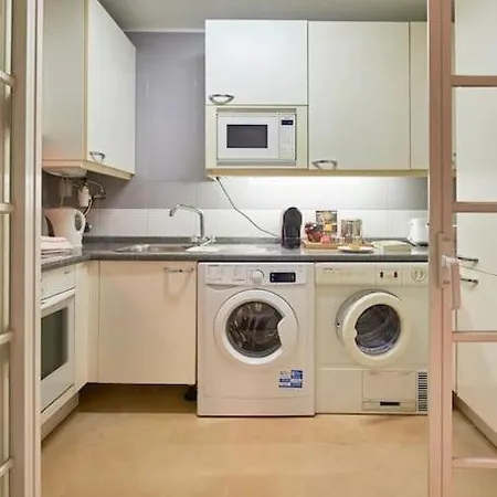 Modern With Garage And Pool *