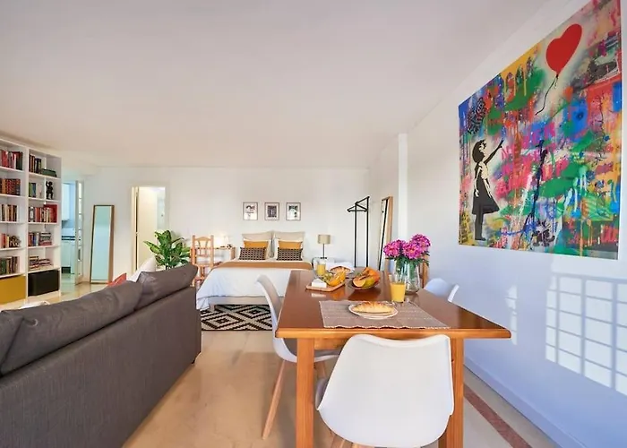 Modern With Garage And Pool * Lisboa
