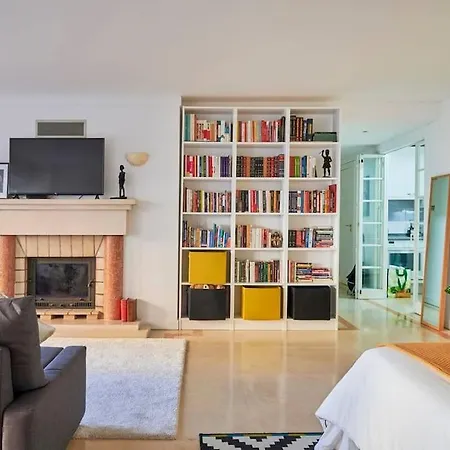 Апартаменты Modern With Garage And Pool *