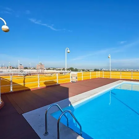 Modern With Garage And Pool Apartamento Lisboa