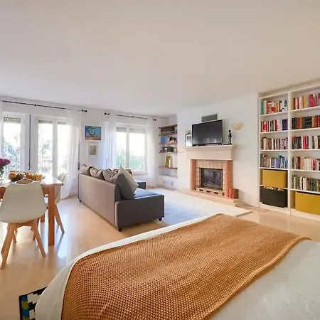 Modern With Garage And Pool