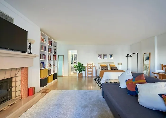 Modern With Garage And Pool Lägenhet *