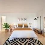 Modern With Garage And Pool Appartamento *