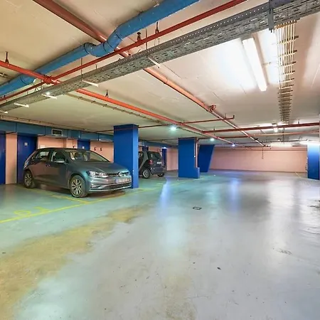 Lägenhet Modern With Garage And Pool
