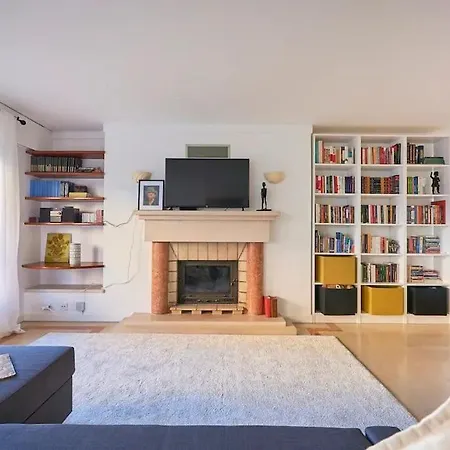 Daire Modern With Garage And Pool *