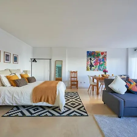 Daire Modern With Garage And Pool *