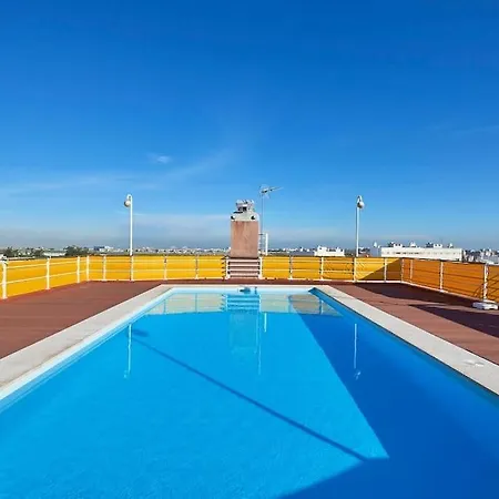 Modern With Garage And Pool Lisbon
